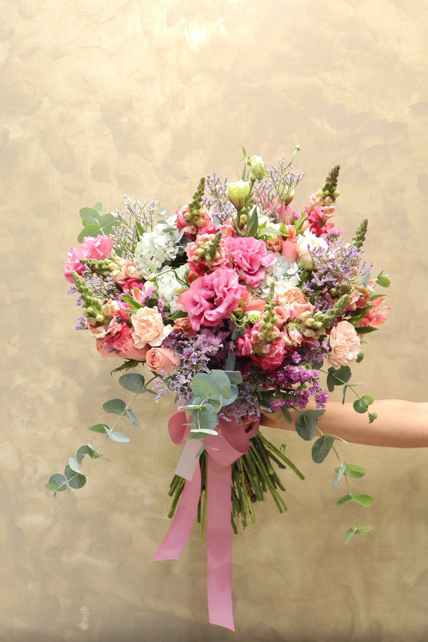 Anastasia - ramo con combinación de flores